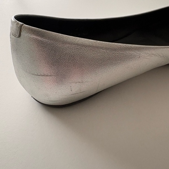 Roger Vivier Silver Flats with Engraved Buckle - Picture 6 of 9